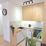 Loft 24 - Prywatny Parking Nawet Na Samochody Dostawcze, F-ra Vat Apartment *