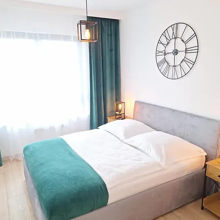 アパート Loft 24 - Prywatny Parking Nawet Na Samochody Dostawcze, F-ra Vat シュチェチン